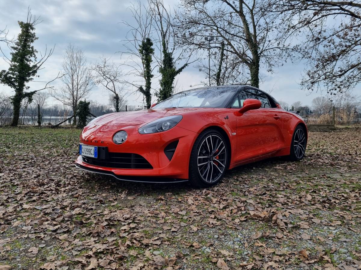 Alpine A110 S, la nostra prova su strada: tutto quello che c'è da ...