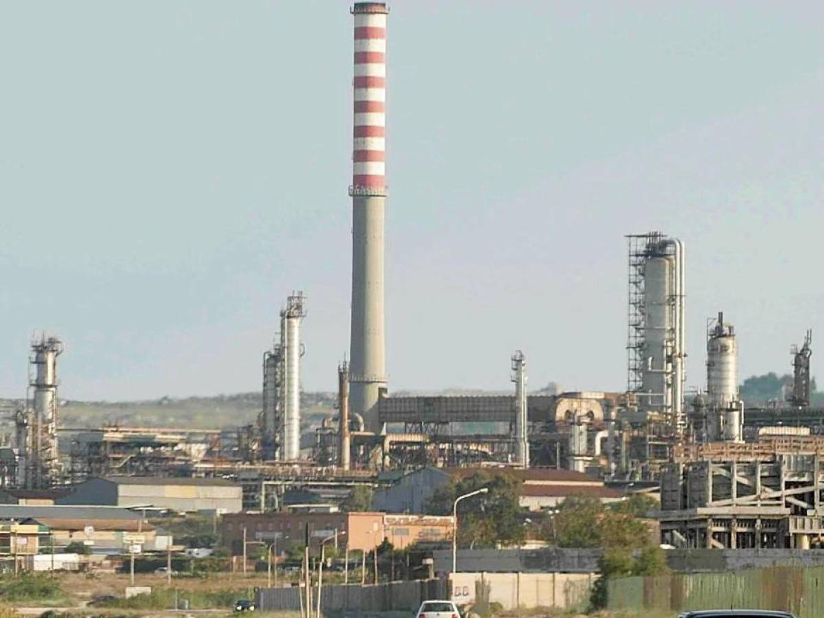 priolo ritorna in mani italiane ceduta a ludoil da Ilgiornale.it priolo ritorna in mani italiane ceduta a ludoil