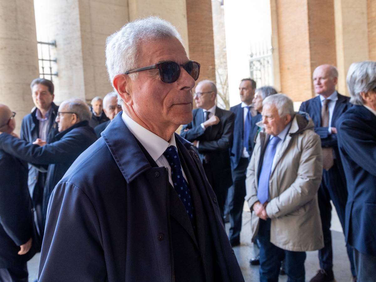 strage di viareggio moretti si 232 costituito in carcere vado in cella con la schiena dritta da Ilgiornale.it strage di viareggio moretti si 232 costituito in carcere vado in cella con la schiena dritta