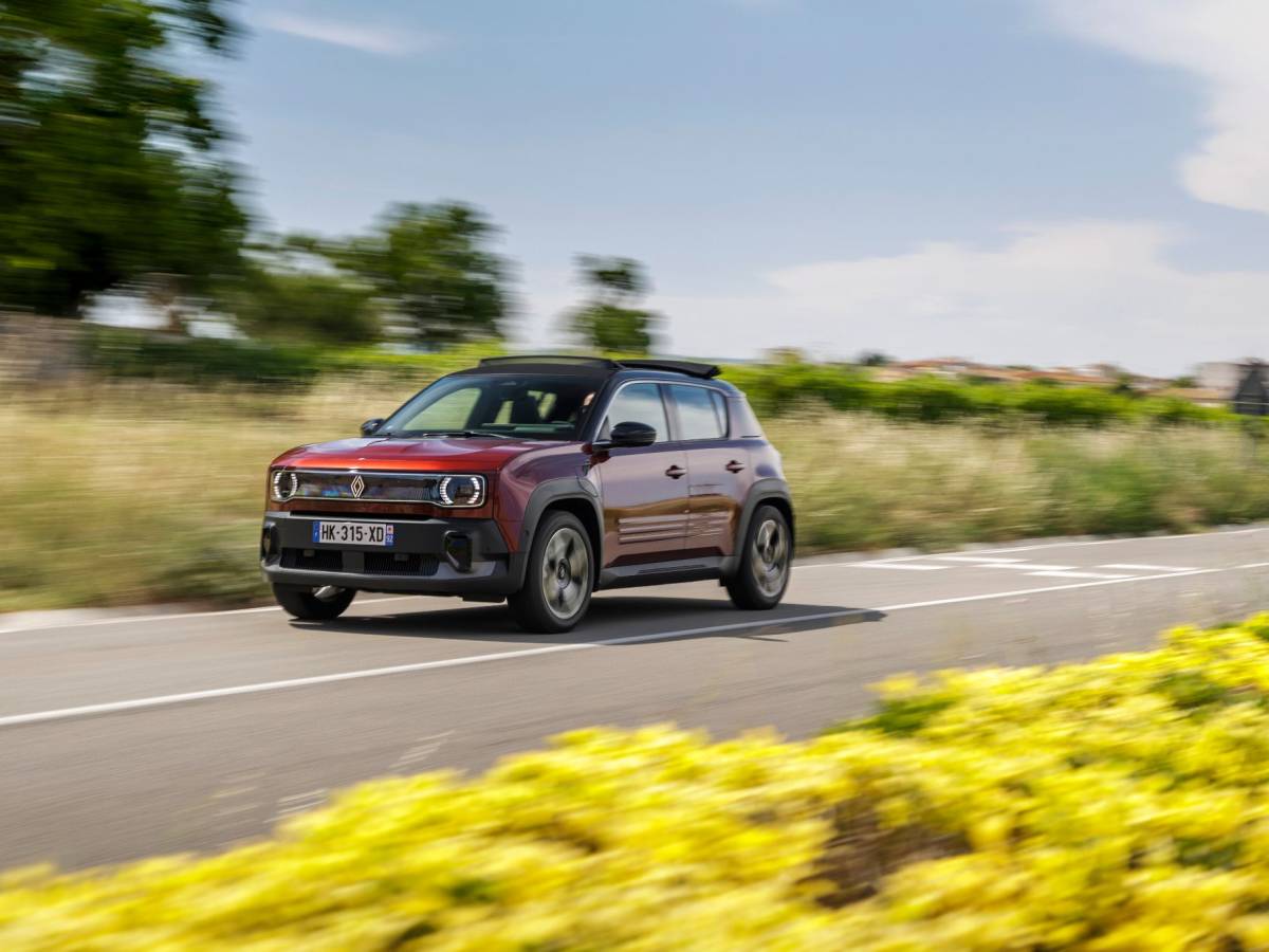 Renault 4 E Tech Plein Sud, bella da vivere: prova su strada