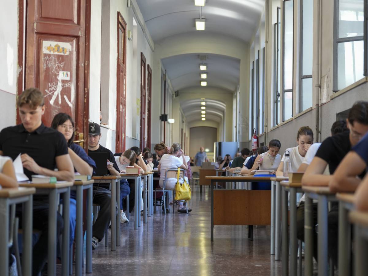 pavese saragat e l8217inno alla fatica ma la traccia sovranista 232 un caso da Ilgiornale.it pavese saragat e l8217inno alla fatica ma la traccia sovranista 232 un caso
