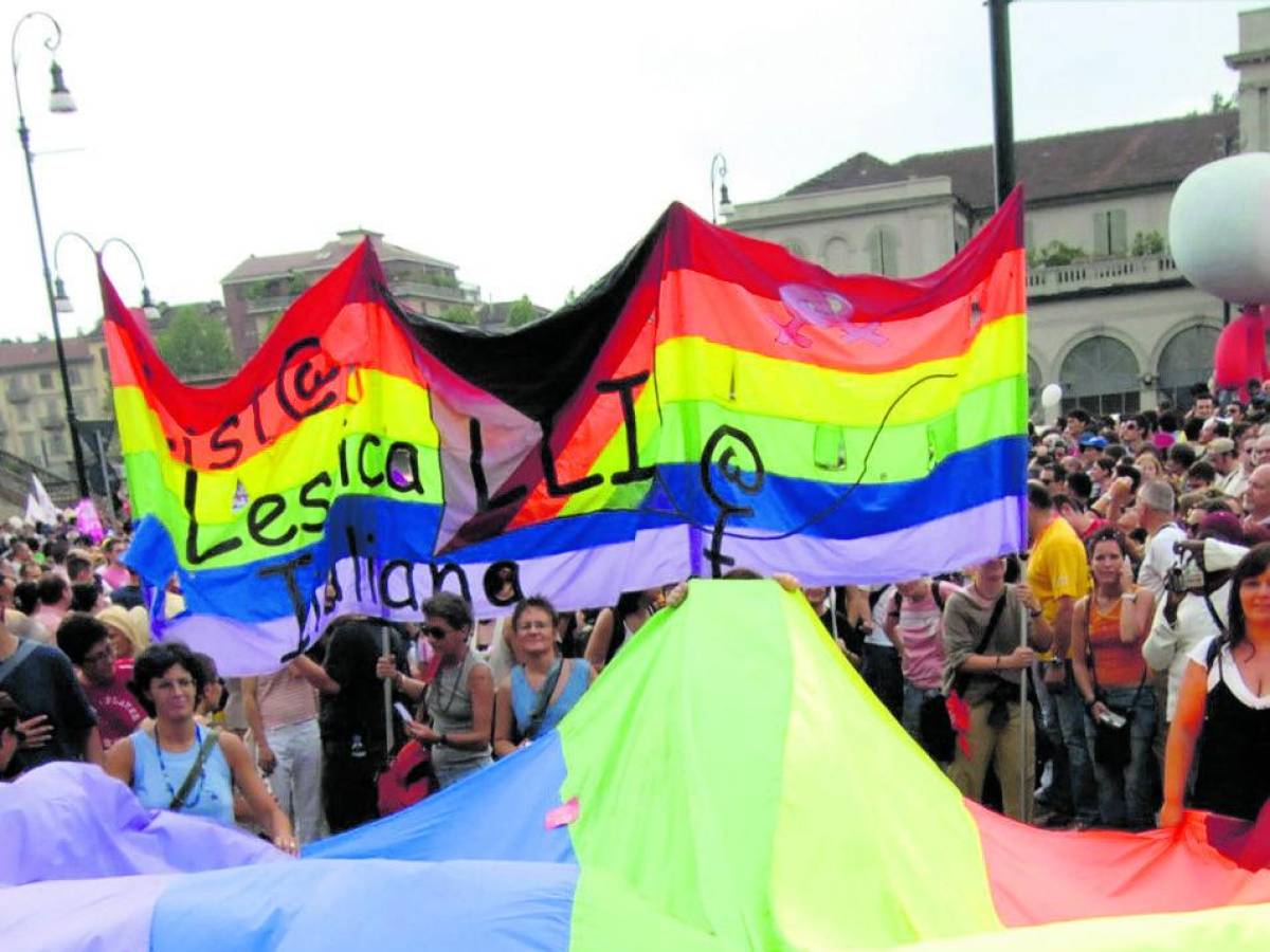 la trans uccisa simbolo del pride il no dei genitori da Ilgiornale.it la trans uccisa simbolo del pride il no dei genitori