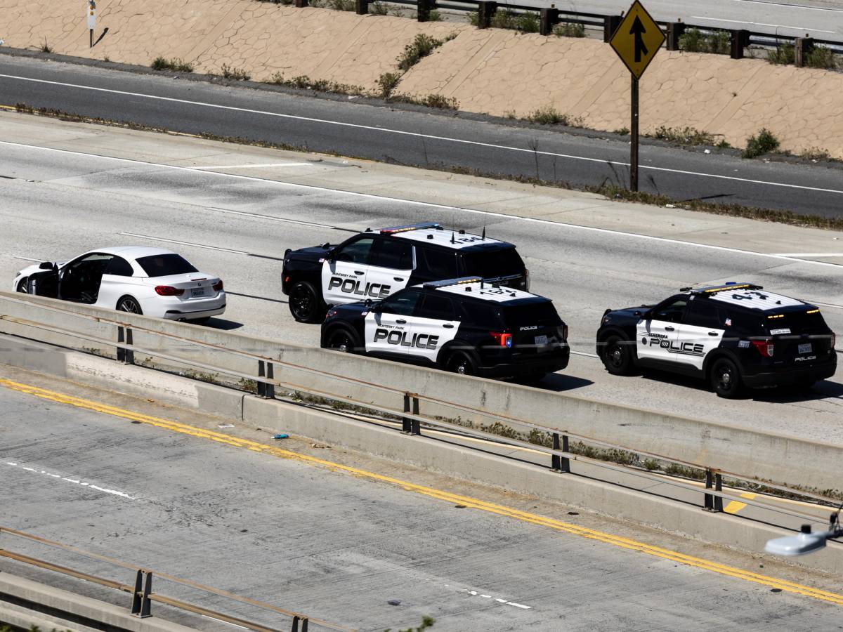 auto travolge pedoni e vetture a oakland tre morti e diversi feriti autista preso dai passanti dopo breve fuga da Ilgiornale.it auto travolge pedoni e vetture a oakland tre morti e diversi feriti autista preso dai passanti dopo breve fuga