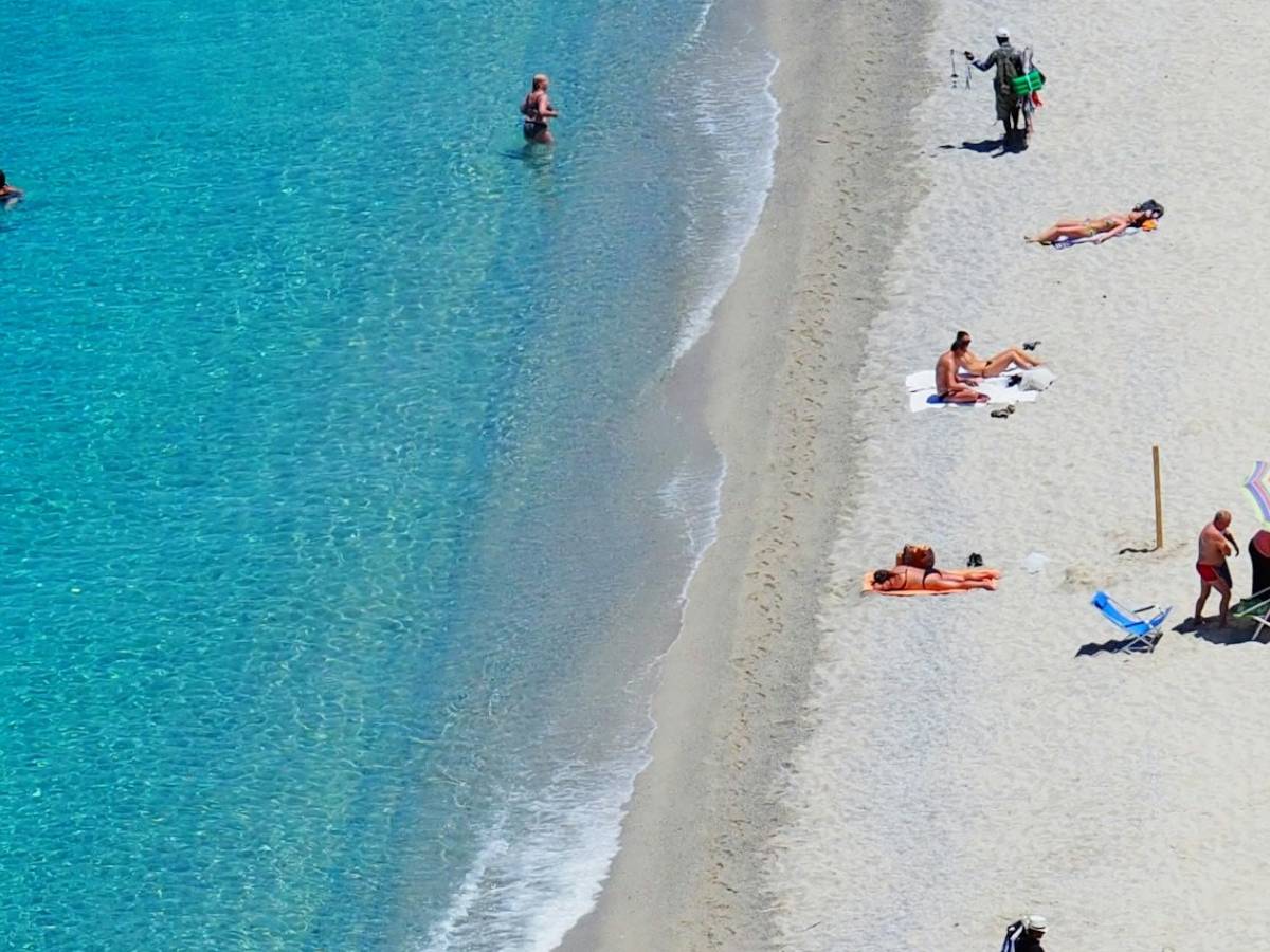 multe in spiaggia fino a 3mila euro scattano i nuovi divieti dell8217estate 2026 da Ilgiornale.it multe in spiaggia fino a 3mila euro scattano i nuovi divieti dell8217estate 2026