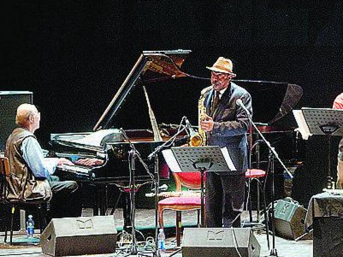 Enrico Intra Trio Jazz In Studio
