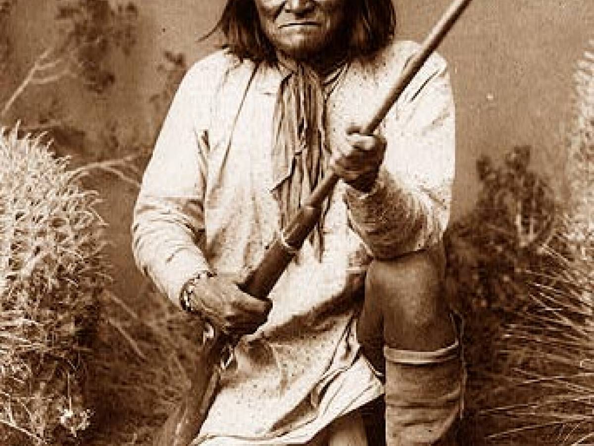 Geronimo, il capo Apache che difese la cultura pellerossa diavolo o