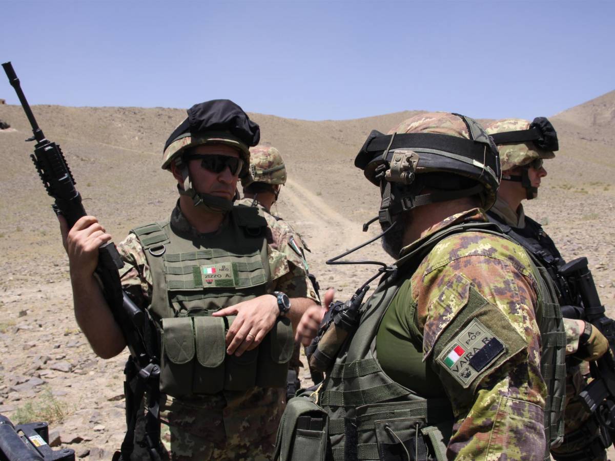 Afghanistan, italiani sotto attacco Cinque militari feriti: non sono gravi  