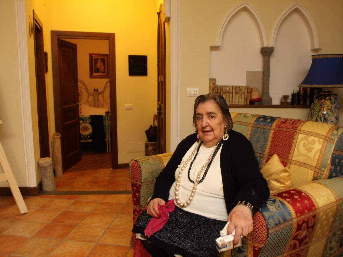 Di Cosa è Morta Alda Merini Morta la poetessa Alda Merini - il Giornale