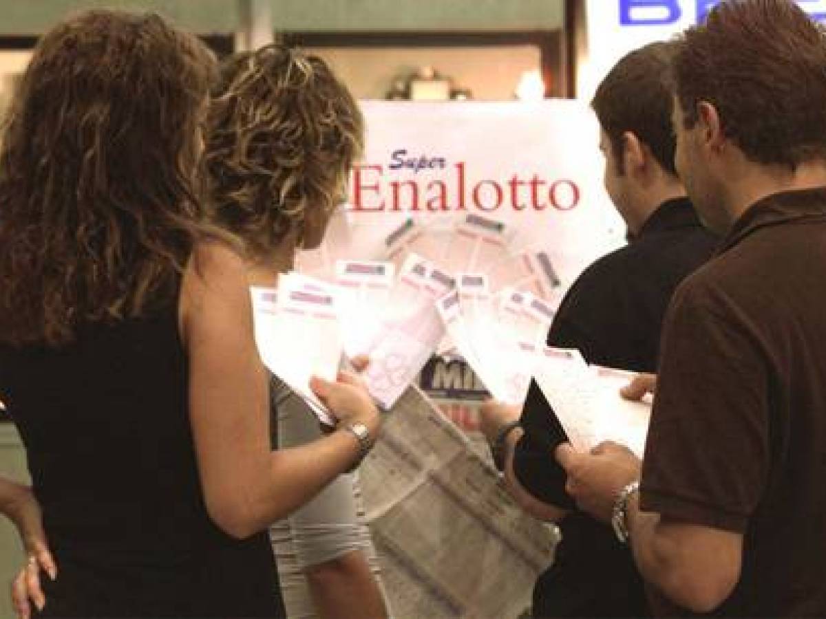 è Uscito Il 6 Al Superenalotto