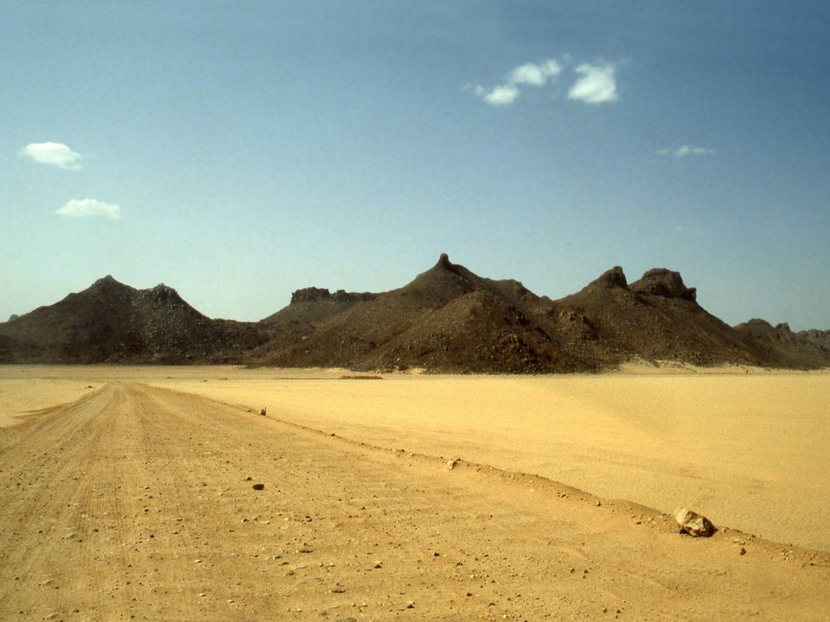 Niger Strage Nel Deserto Muoiono Donne E Bambini IlGiornale it