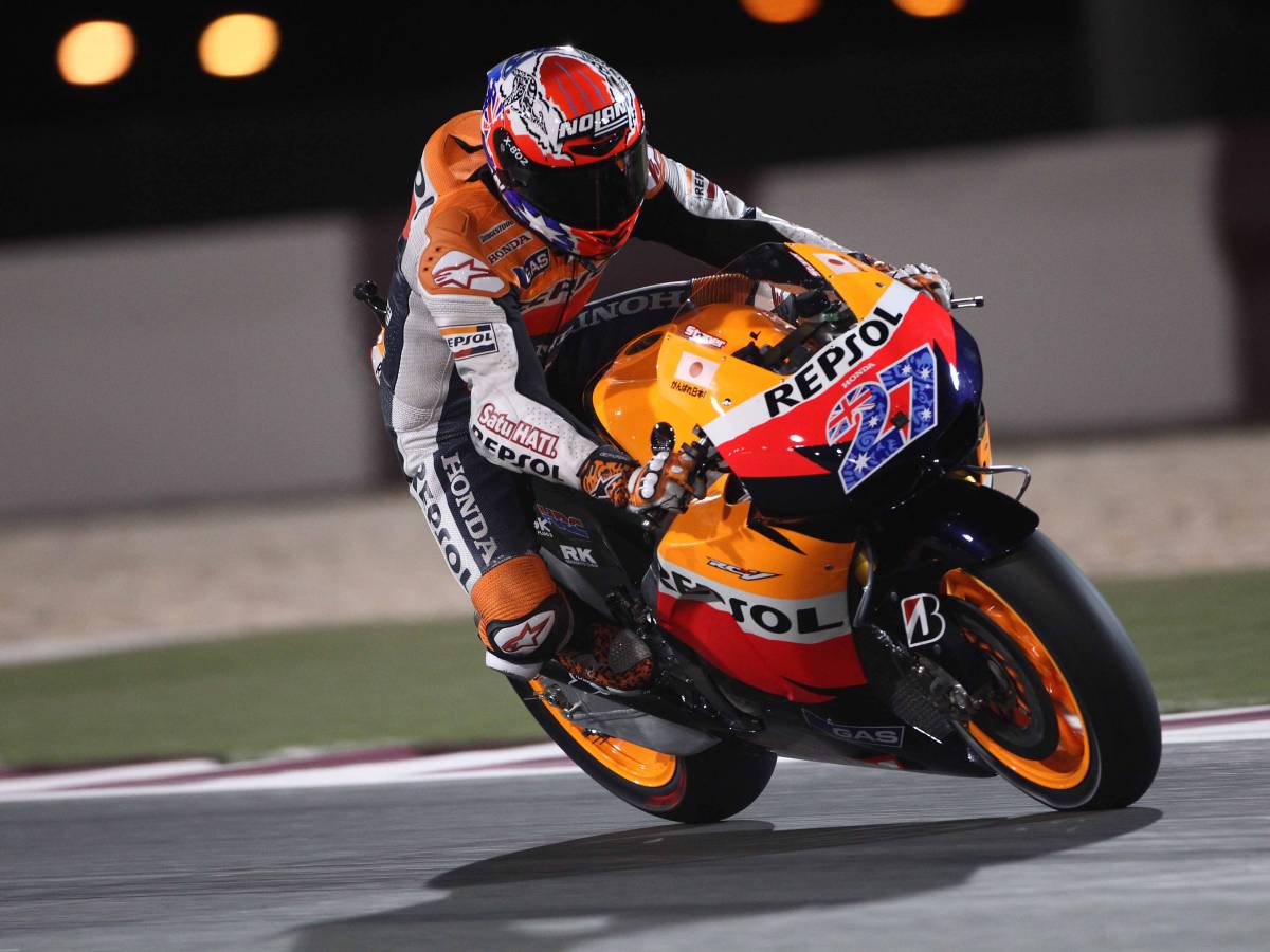 MotoGp La Prima Va A Stoner Valentino Rossi Chiude Settimo IlGiornale it