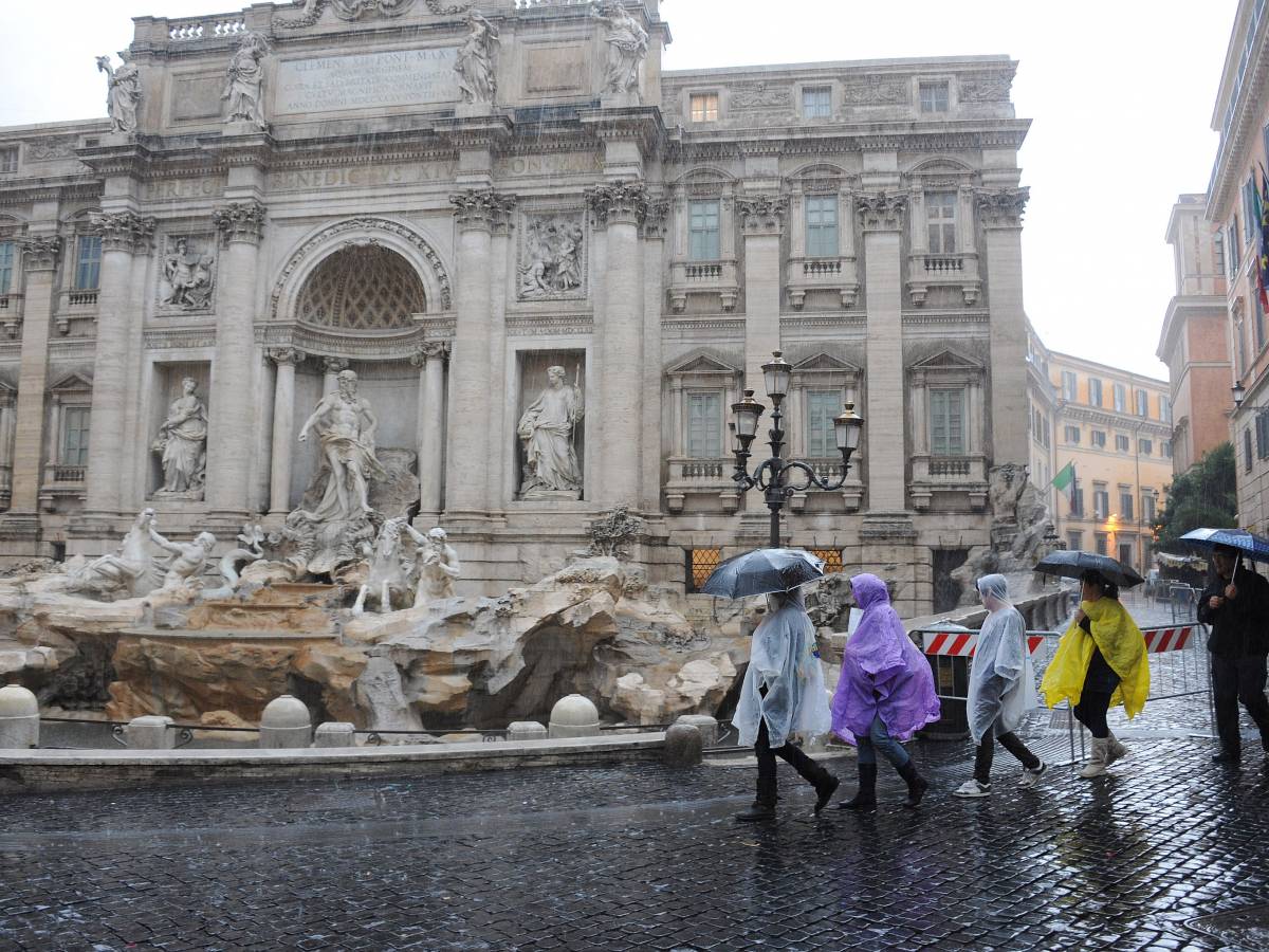 Violento nubifragio paralizza Roma un morto Alemanno &quot;Fronteggiarlo