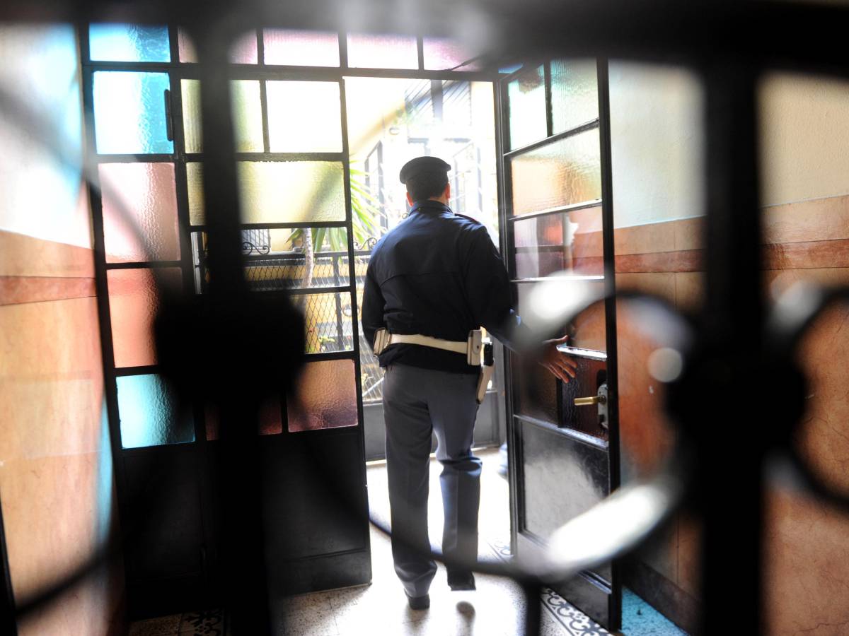 Bologna, propaganda Isis e manuali per esplosivi: indagato 18enne straniero