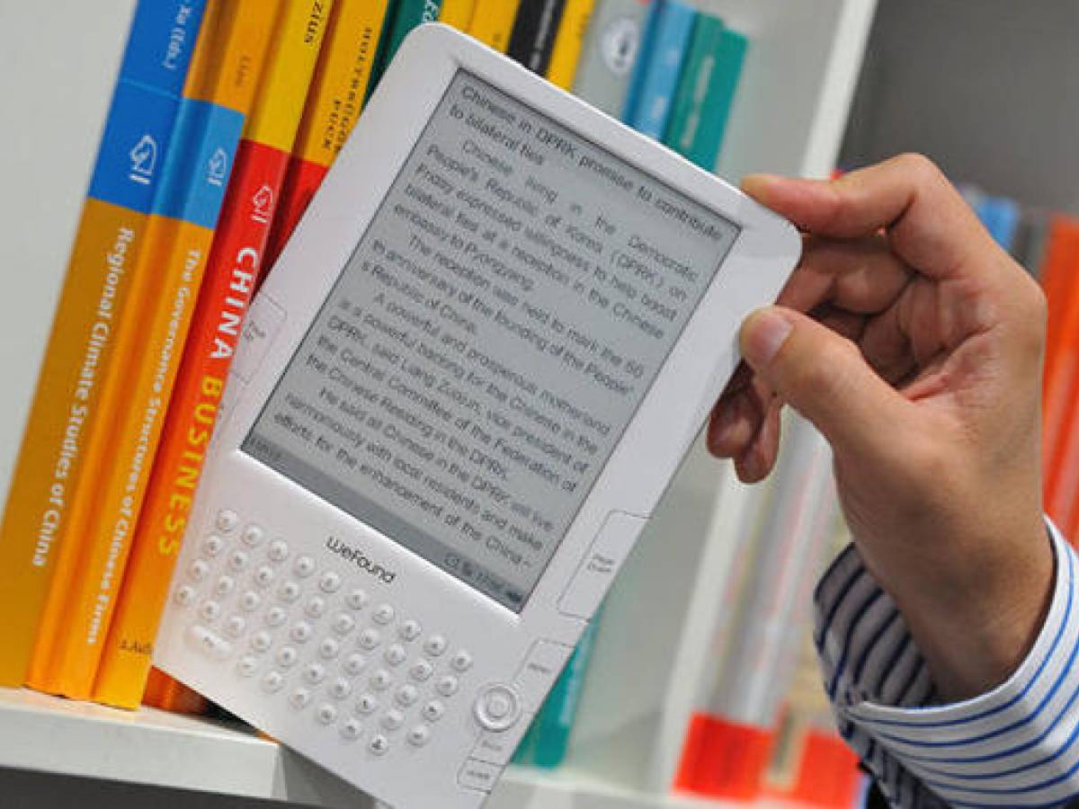 Amazon, si vendono più ebook che libri cartacei ilGiornale.it