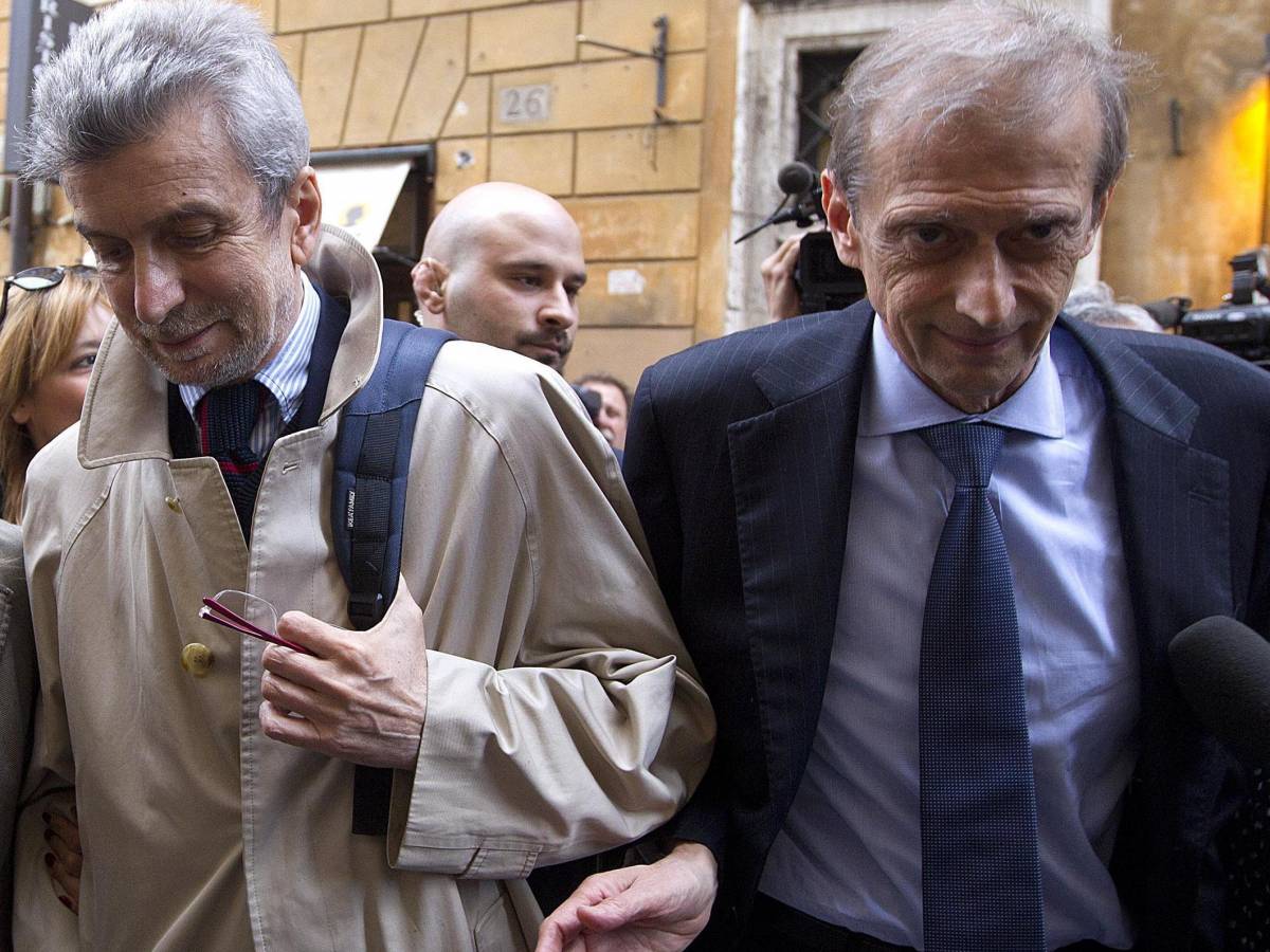 Oggi l'assemblea, i colonnelli vogliono «blindare» il reggente il