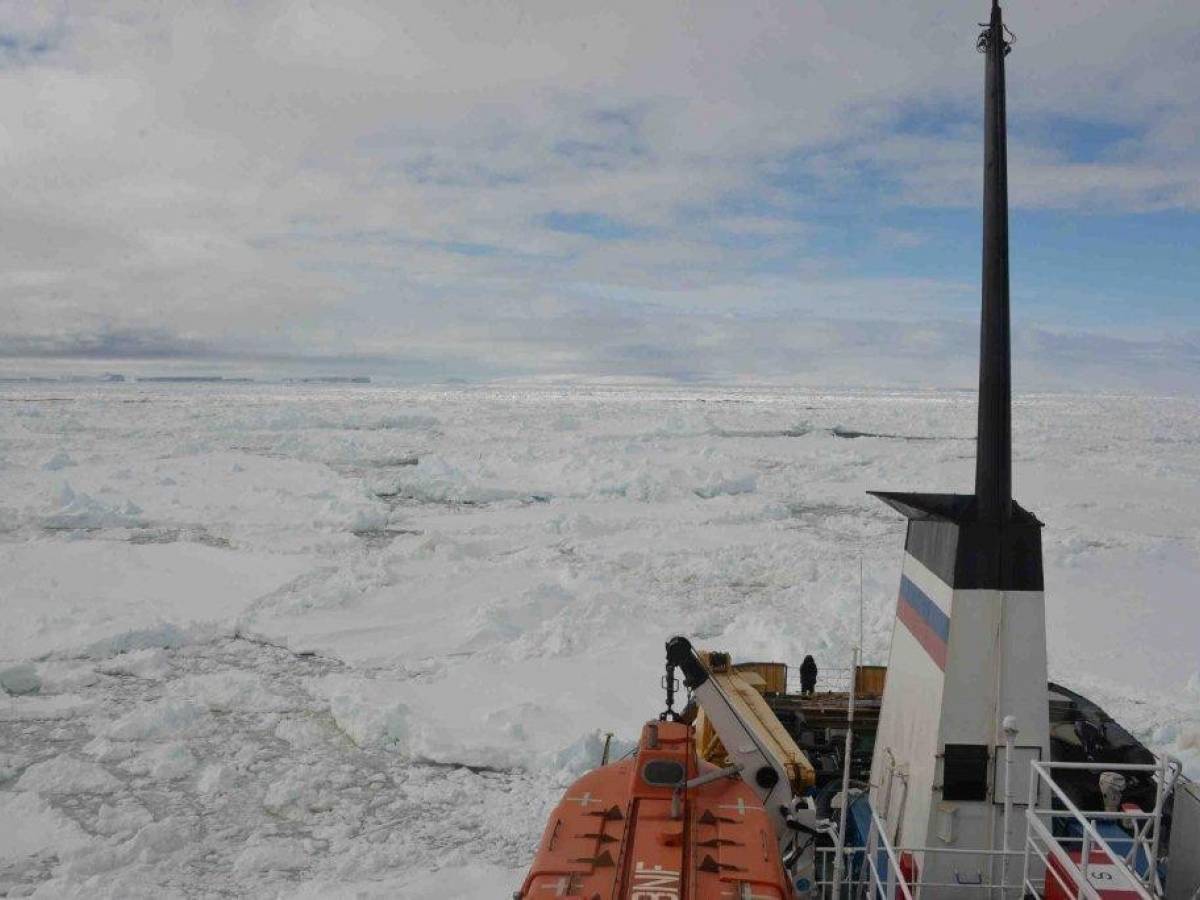 La nave perduta tra i ghiacci che pare un villaggio vacanze ilGiornale.it
