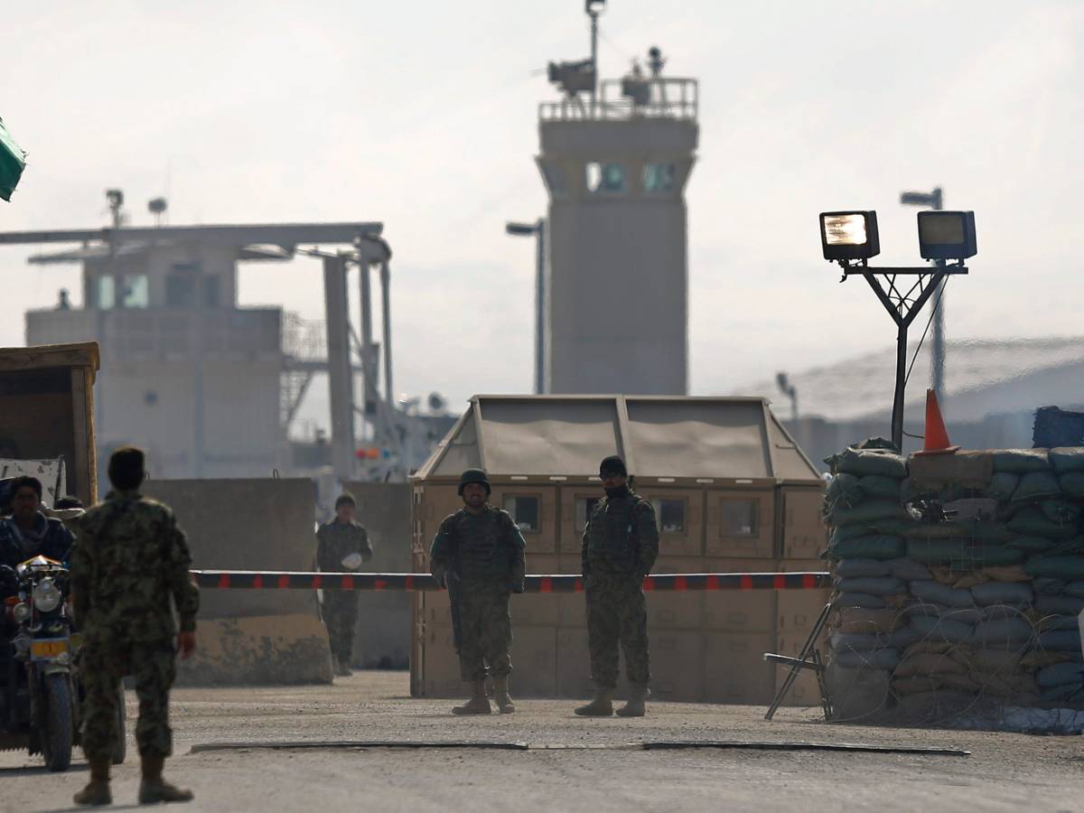 "Trattiamo con i talebani per una base". La mossa di Trump per tornare in Afghanistan "Trattiamo con i talebani per una base". La mossa di Trump per tornare in Afghanistan