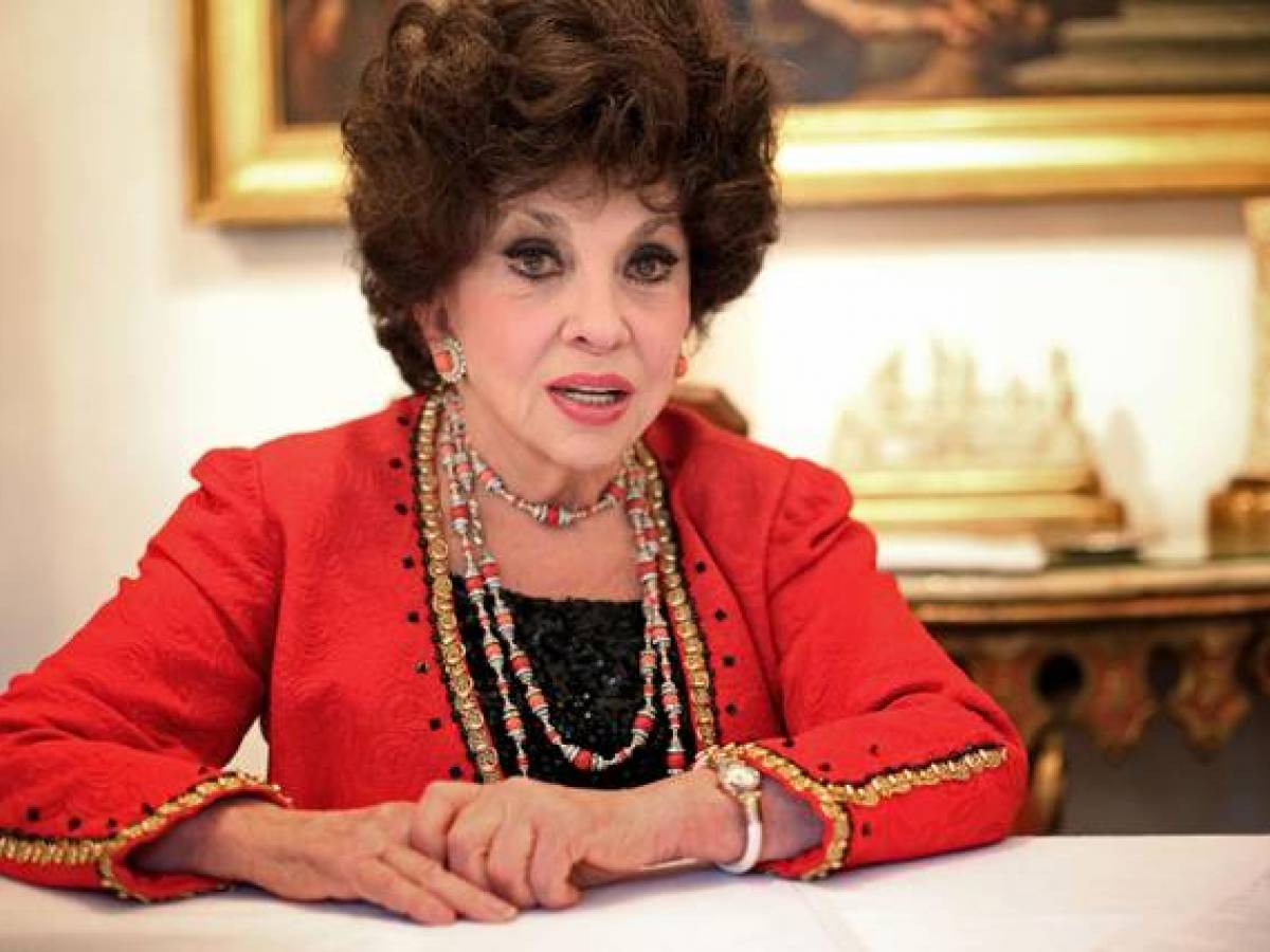Gina Lollobrigida Mi Sposai Per Dimenticare Uno Stupro Ilgiornale It