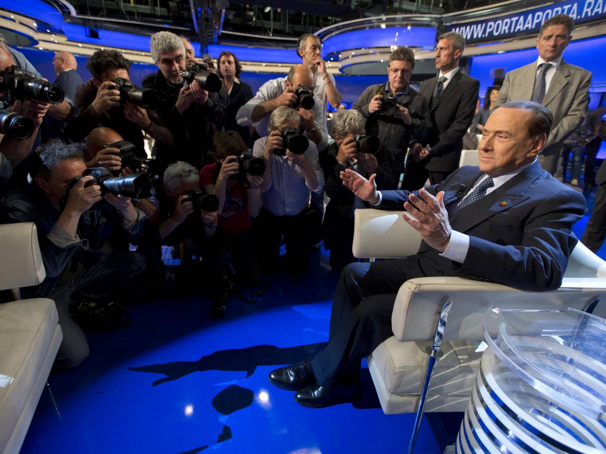 è Stata La Mano Di Dio Programmazione Milano