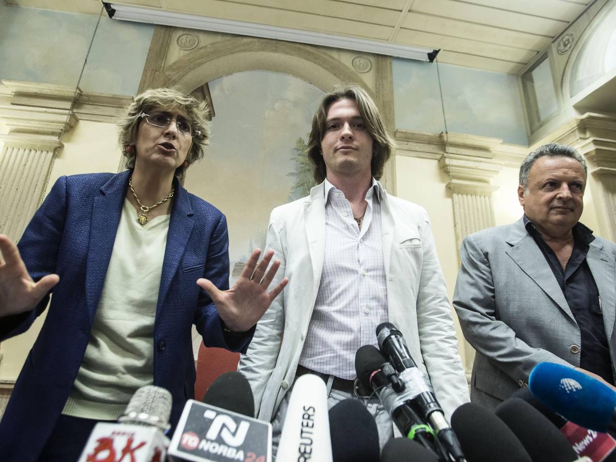 Caso Meredith, Sollecito &quot;Io e Amanda innocenti, ma da lei molte bugie