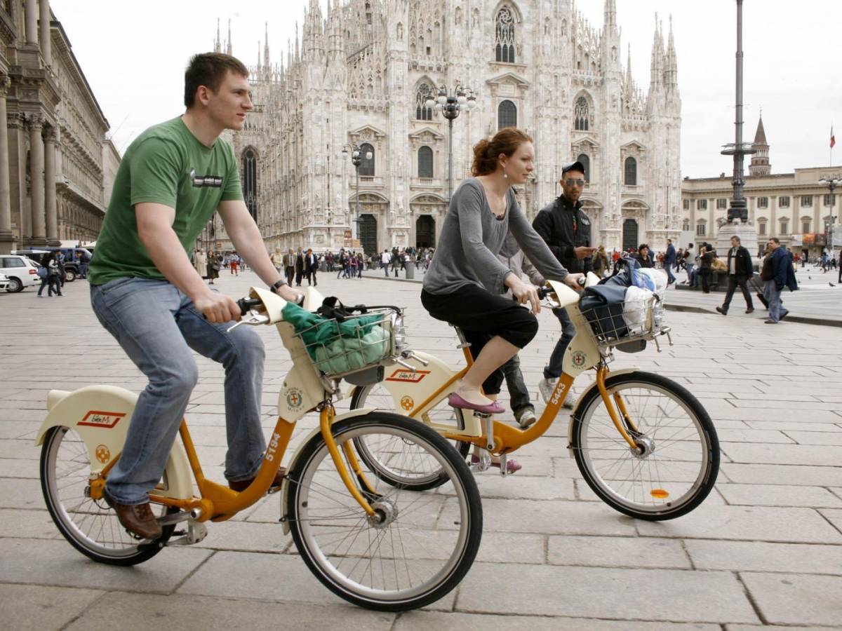 biciclette contromano di chi è la proposta