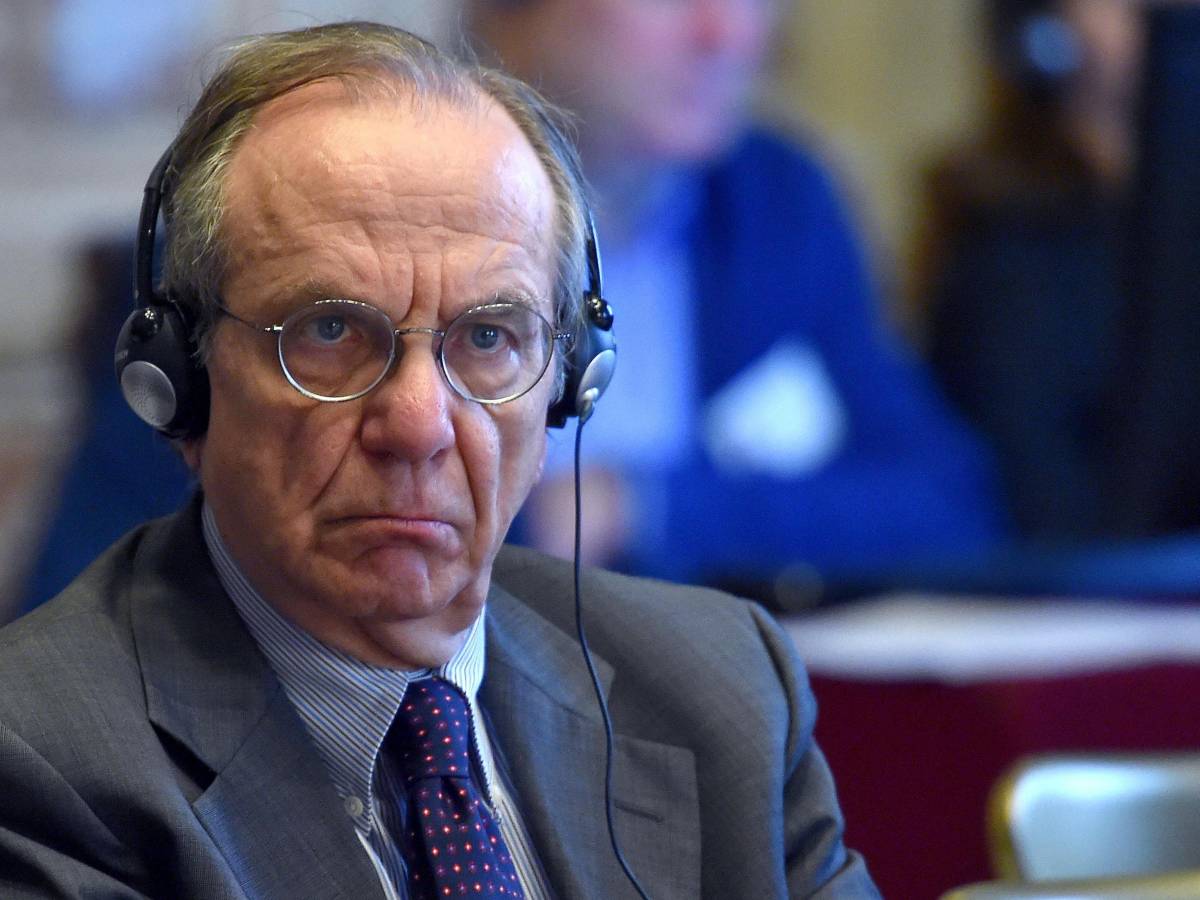 Padoan sbugiarda Renzi dagli 80 euro nessun effetto sulla crescita