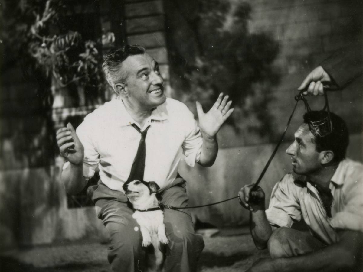 "Prego". Così De Sica zittì i quartieri spagnoli per una manciata di minuti "Prego". Così De Sica zittì i quartieri spagnoli per una manciata di minuti