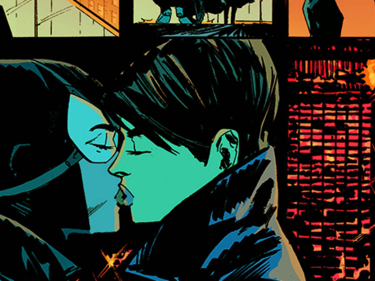 Il bacio di Catwoman a una donna