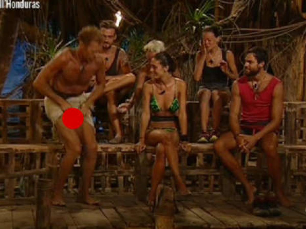 Isola dei Famosi, Rocco resta nudo in diretta tv - il Giornale