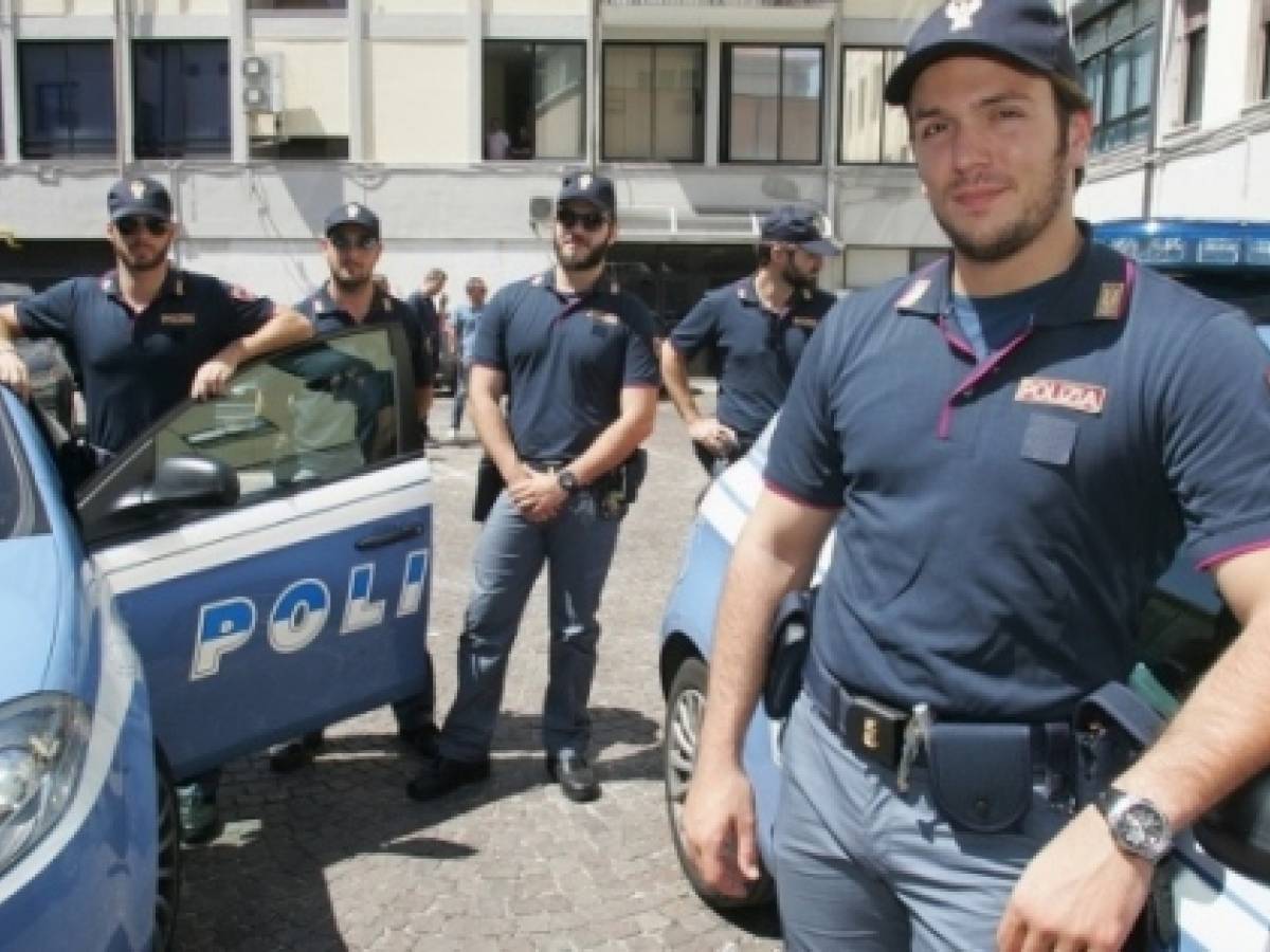 Sindacato polizia agenti senza divise estive ilGiornale.it Sindacato polizia agenti senza divise estive ilGiornale.it