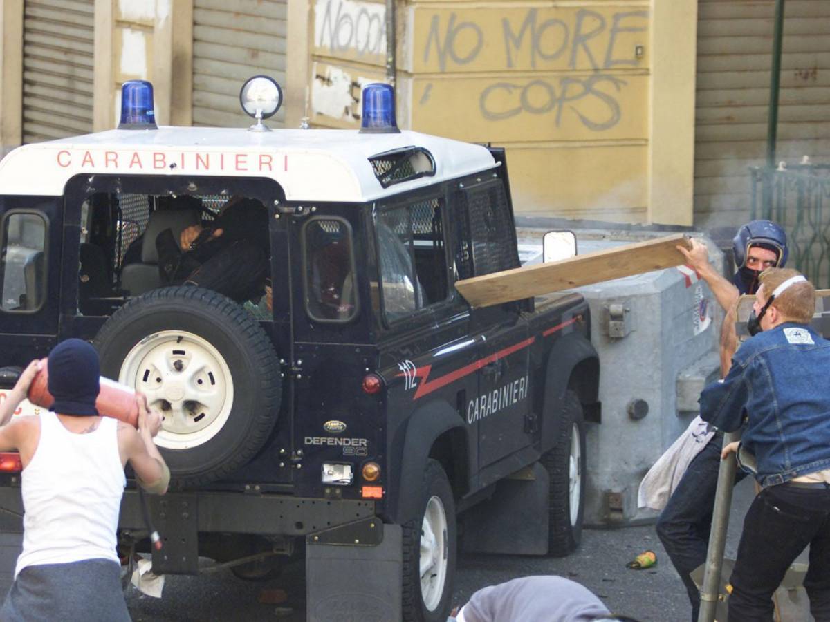 a 25 anni dal g8 di genova santificano ancora giuliani da Ilgiornale.it a 25 anni dal g8 di genova santificano ancora giuliani