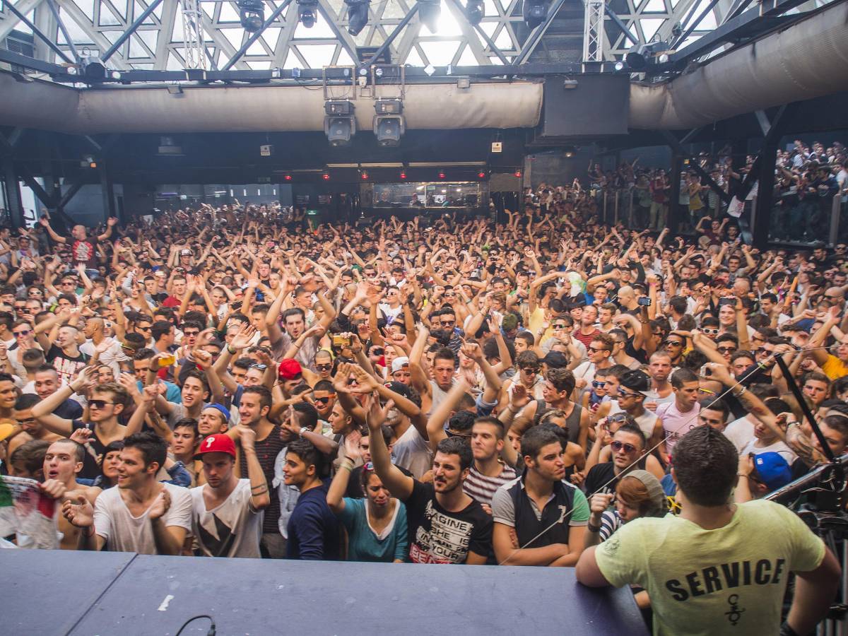 Стер лицо об палас. Upper extremity veins. "david chappell" && ( исполнитель | группа | музыка | music | band | artist ) && (фото | photo). Remained in place. Город карлсруэ лагерь беженцев.