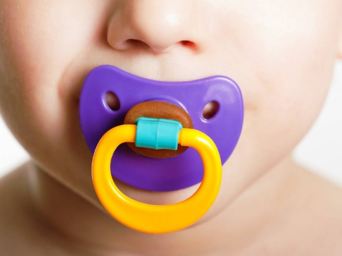 Occhio ai ciucci: trovata sostanza chimica artificiale connessa a tumori e obesità Occhio ai ciucci: trovata sostanza chimica artificiale connessa a tumori e obesità
