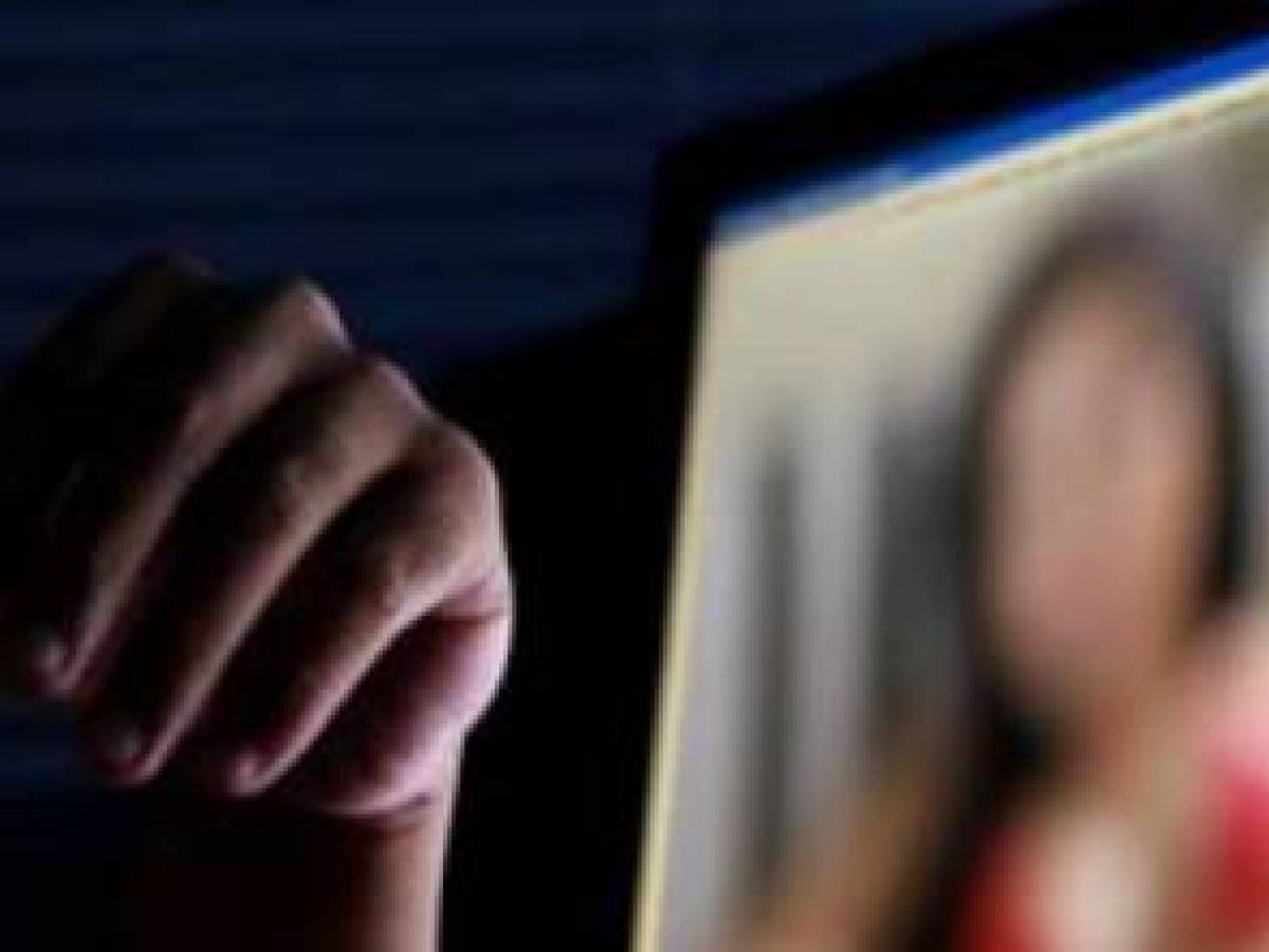 Sei sposato e guardi i porno? Il divorzio “raddoppia” foto