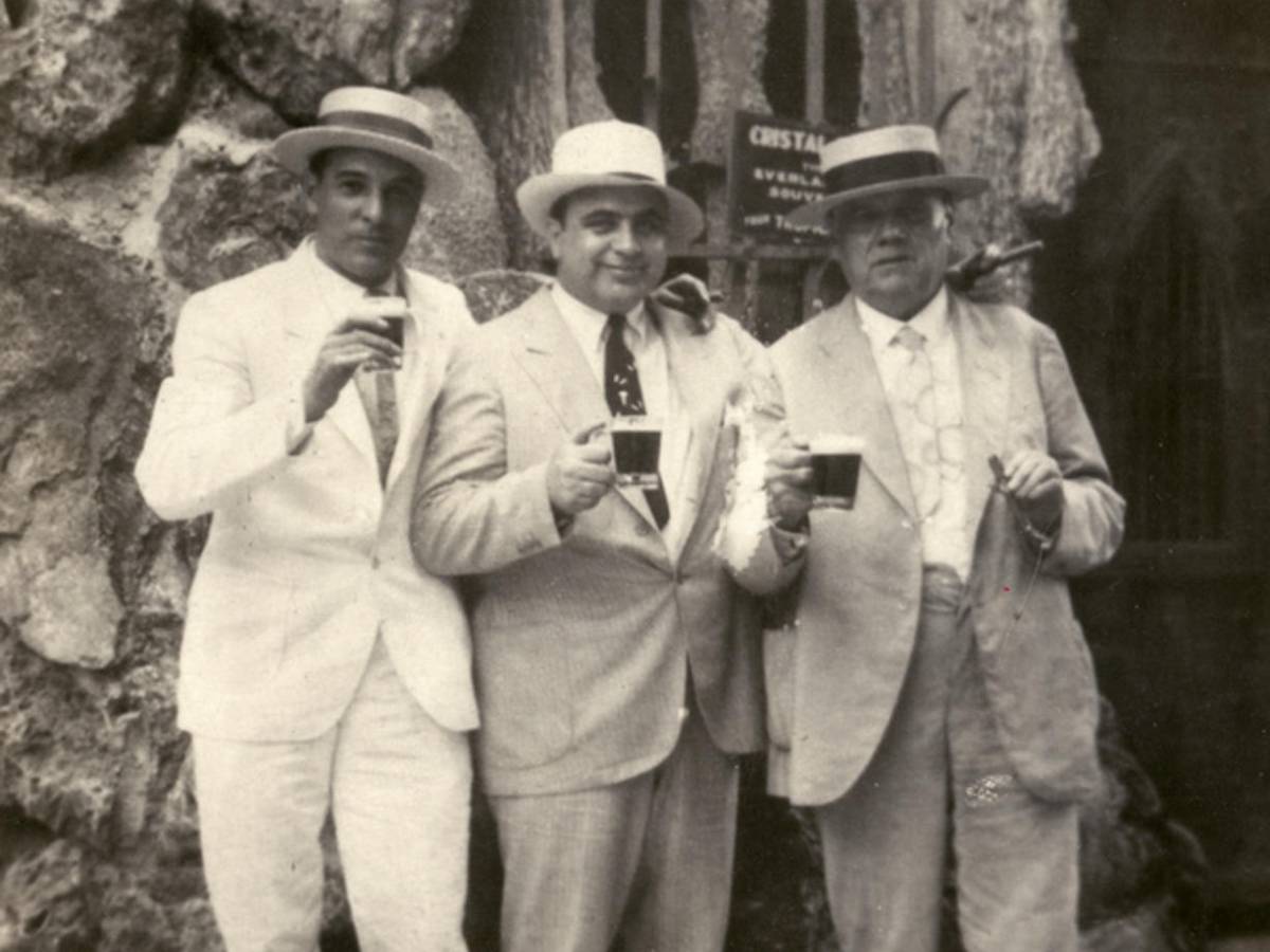 аль капоне торговец мебелью