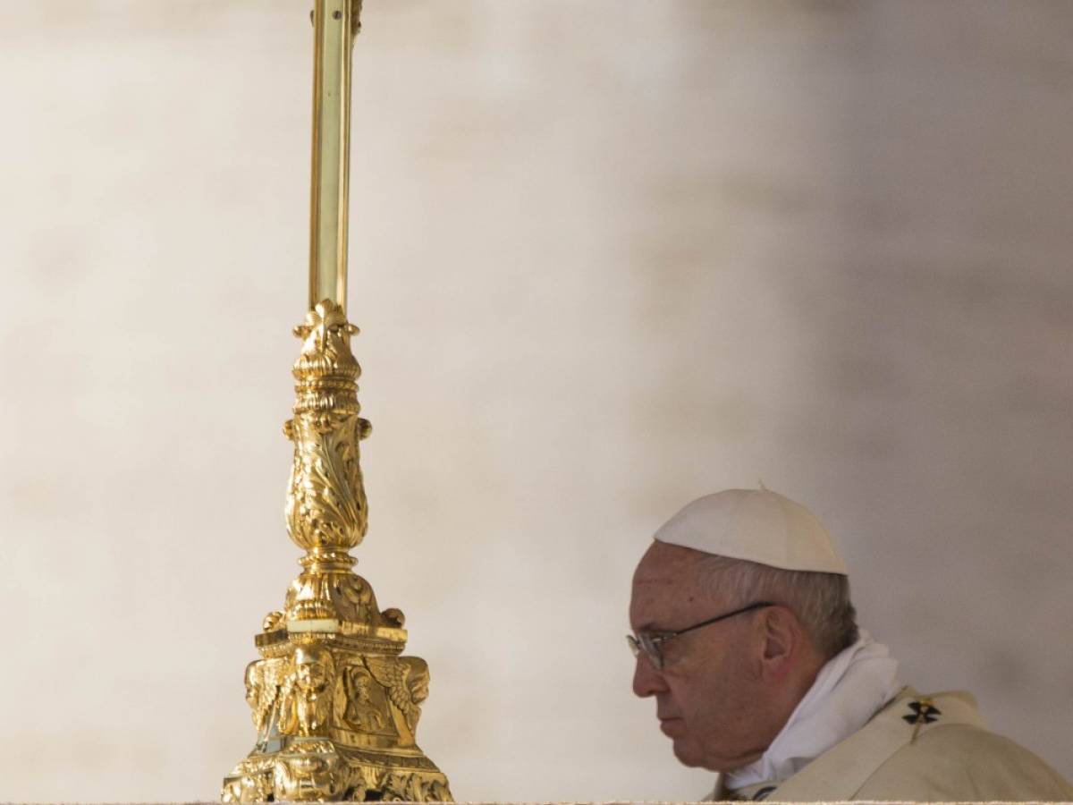 Papa Neoeletto Vi Si Veste Dopo Il Conclave