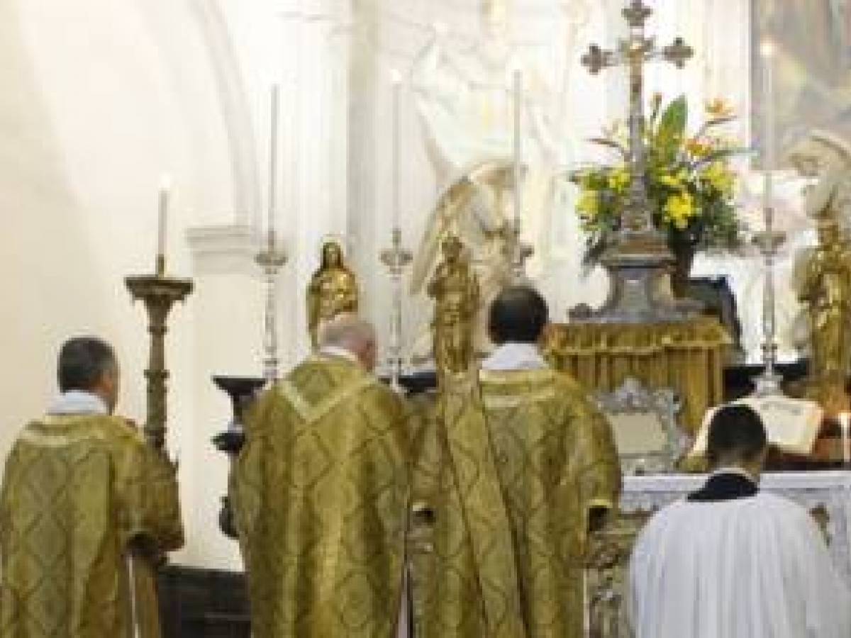 Roma, la rivolta dei compositori cattolici: "Basta con le chiese invase