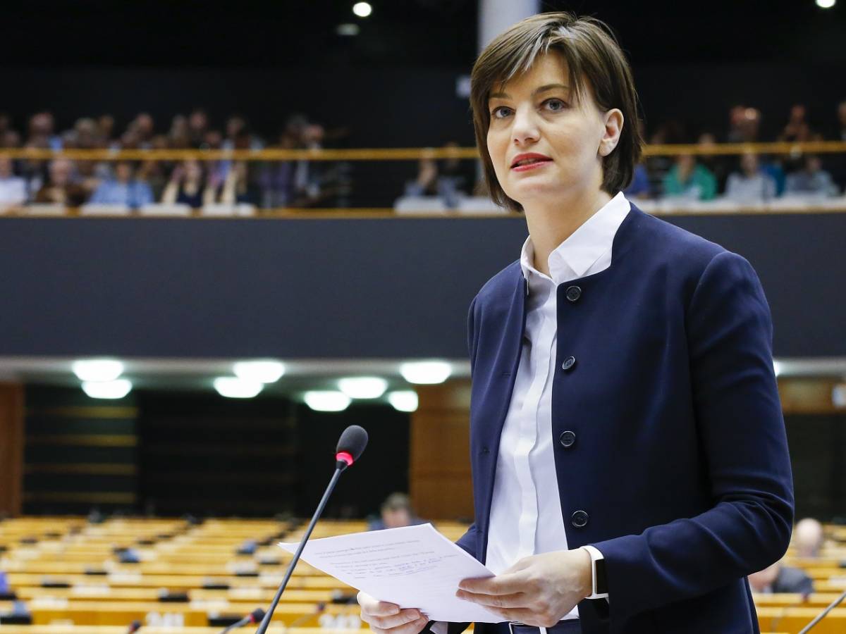 lara comi assolta in appello dall accusa di corruzione pena ridotta a un anno da Ilgiornale.it lara comi assolta in appello dall accusa di corruzione pena ridotta a un anno