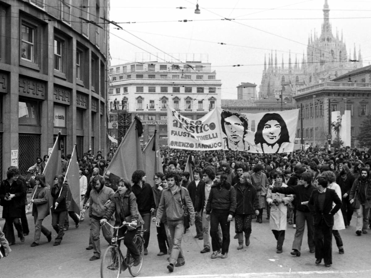 Omicidio di Fausto e Iaio, riaperte le indagini. La gip accoglie la richiesta dei pm Omicidio di Fausto e Iaio, riaperte le indagini. La gip accoglie la richiesta dei pm