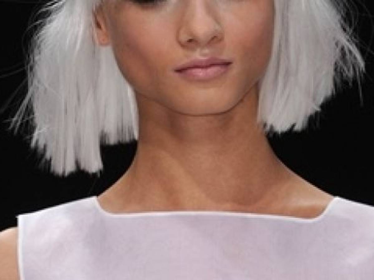 Usa Anche Le Infezioni Alla Base Dei Capelli Bianchi Precoci Ilgiornale It