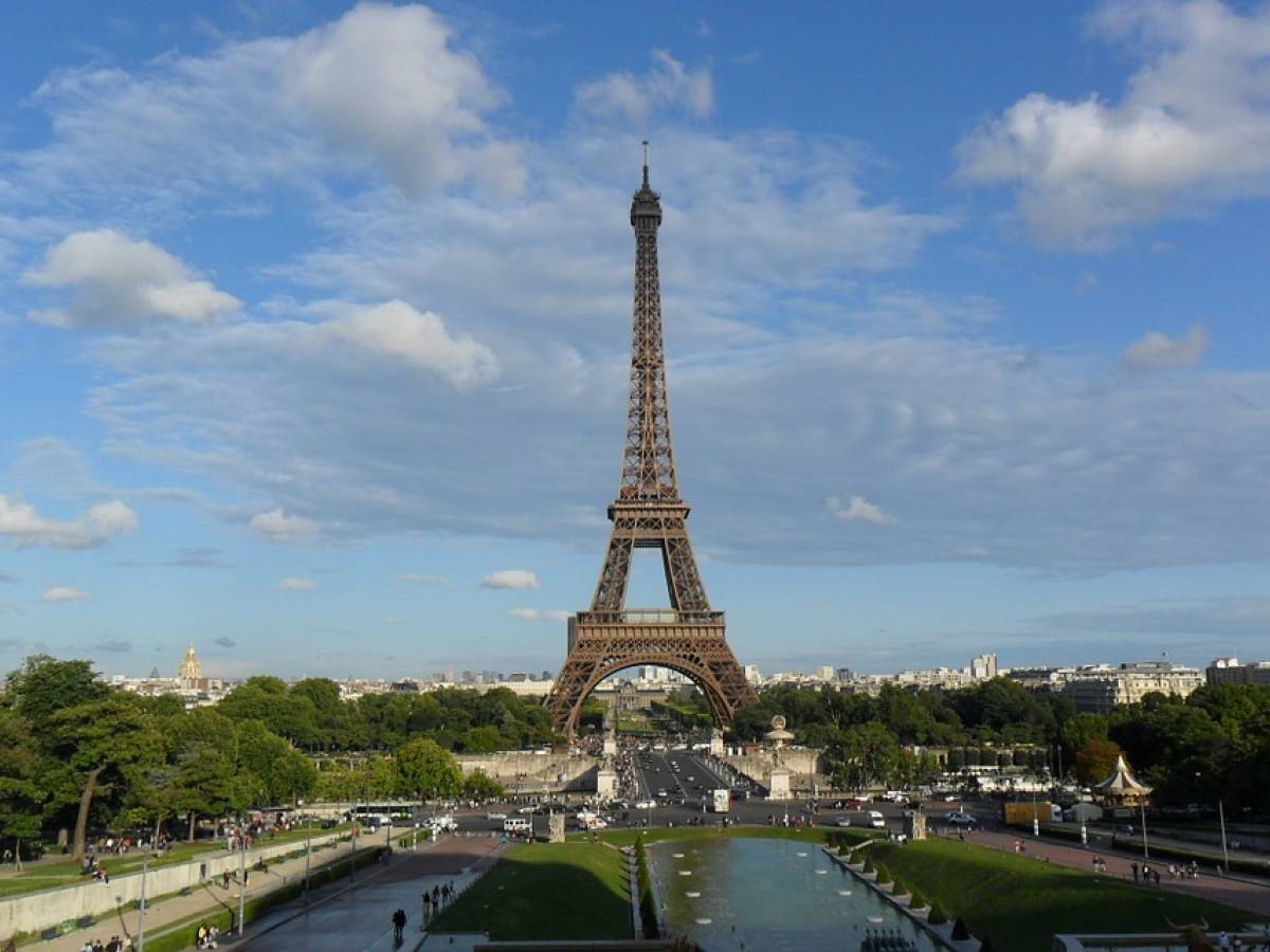 La Tour Eiffel, ponte tra Parigi e il cielo - Frammenti di Parigi