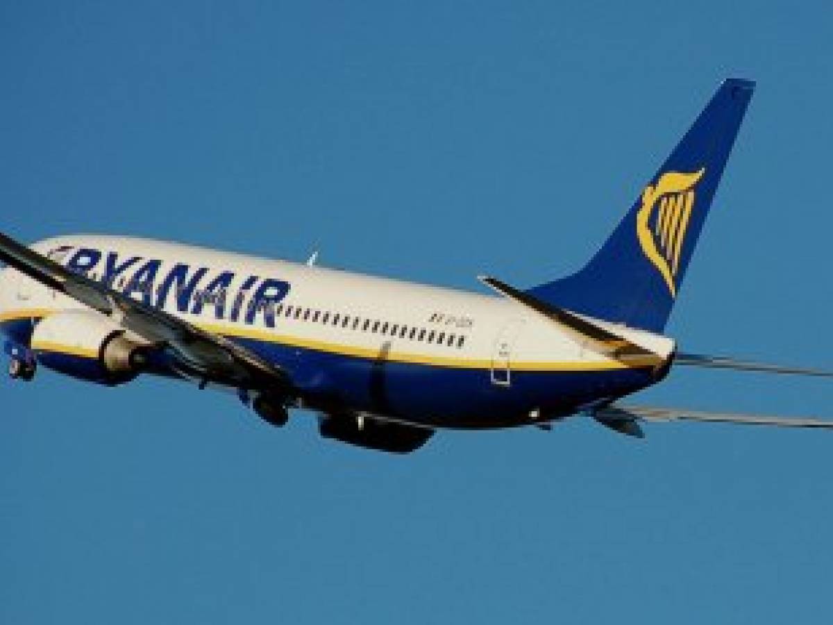 Ryanair, già diecimila passeggeri costretti a pagare il bagaglio a mano.  Prima era gratis - MALPENSA24