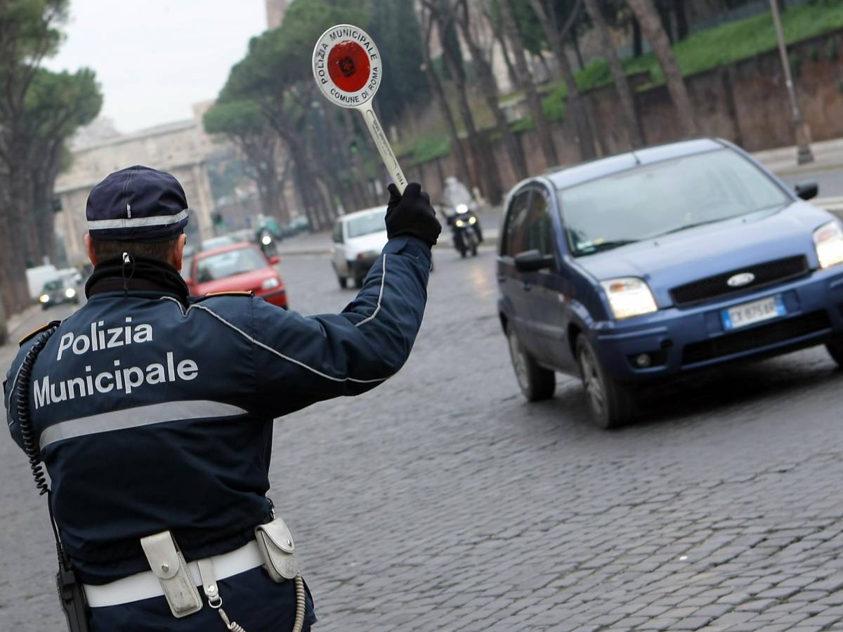 Veicoli con targa estera: le nuove norme per circolare in Italia