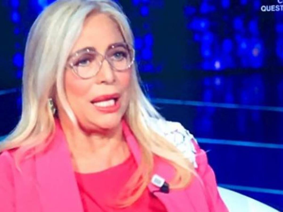 Mara Venier, incidente sexy a Domenica In ecco cosa è successo in diretta tv ilGiornale.it Mara Venier, incidente sexy a Domenica In ecco cosa è successo in diretta tv ilGiornale.it