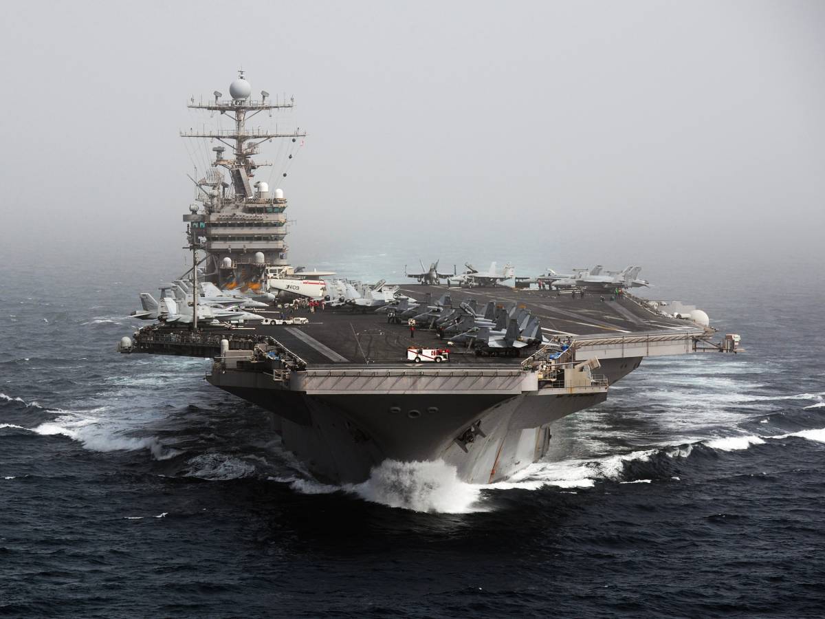 caccia piloti e gruppo d attacco com 232 composta l armada di trump della portaerei lincoln da Ilgiornale.it caccia piloti e gruppo d attacco com 232 composta l armada di trump della portaerei lincoln