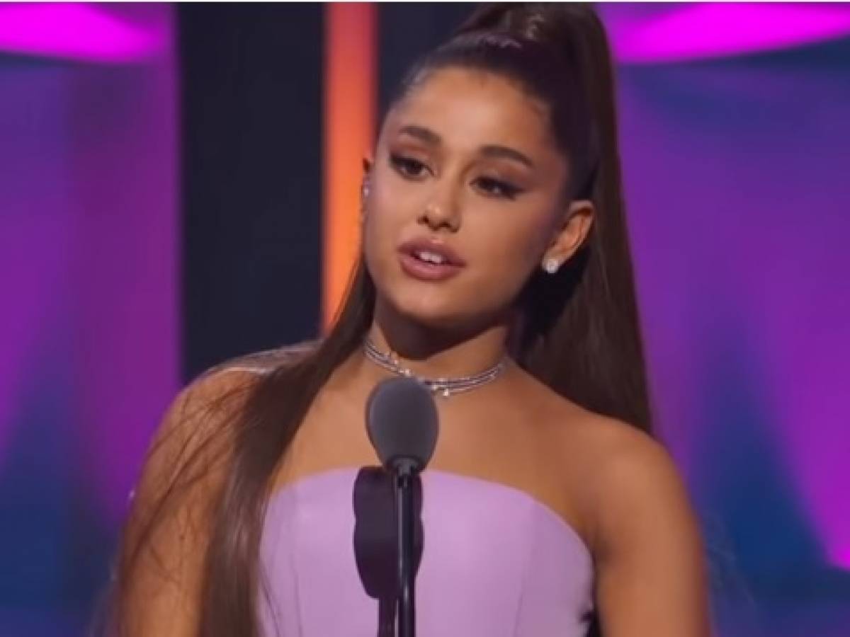 Ariana Grande Alla Nasa La Popstar Astronauta Per Un Giorno Ilgiornaleit 9457