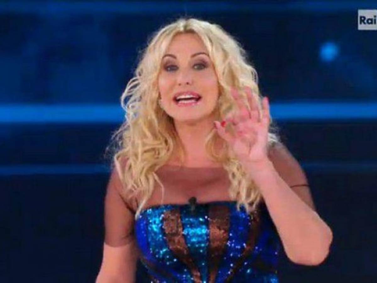 La fake news su Antonella Clerici: “Consiglierei investimenti in bitcoin,  ma non so cosa siano” - il Giornale