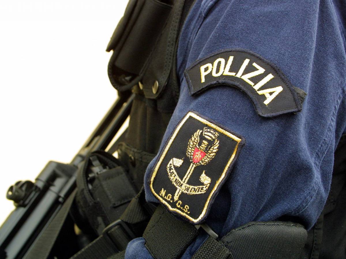 Ecco i nuovi distintivi della polizia di Stato 