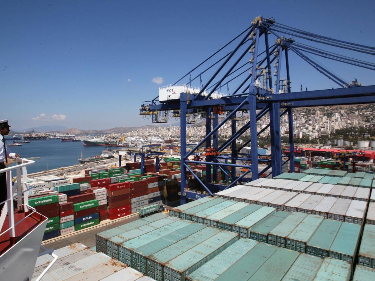 porti container e potere ecco il nuovo campo di battaglia tra usa e cina da Ilgiornale.it porti container e potere ecco il nuovo campo di battaglia tra usa e cina