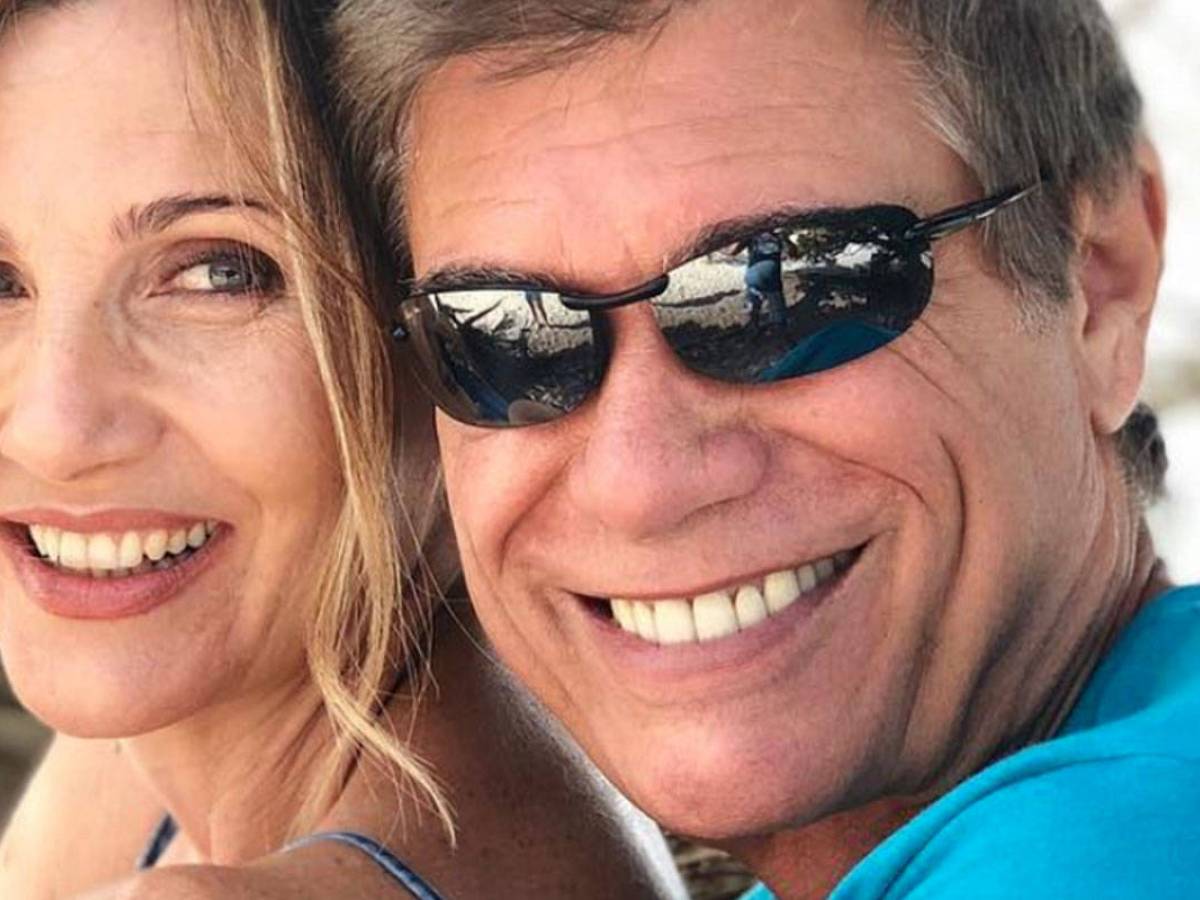 lorella cuccarini fa una dedica d amore al marito dopo 28 anni questo e il primo 3 agosto che trascorriamo separati ilgiornale it